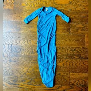 Turquoise Copper Pearl unisex gown — NB